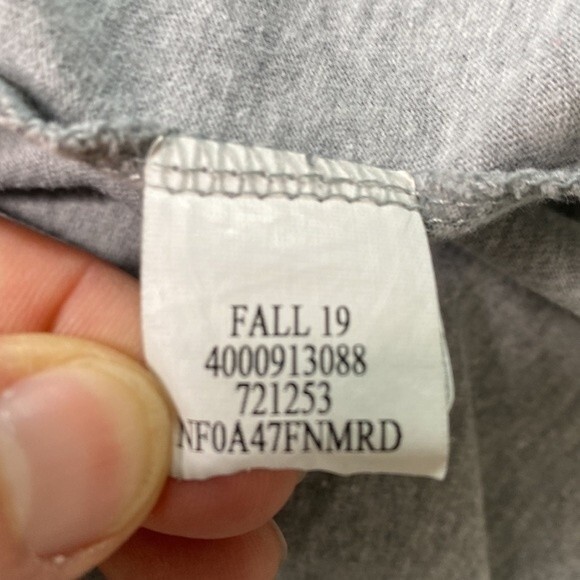 The North Face Long Sleeve Logo Tee Heather Gray Athletic Crew Neck Gorpcore - Picture 6 of 14